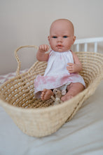 Laden Sie das Bild in den Galerie-Viewer, Hängerchen BATIK LOVE aus Musselin