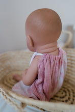 Laden Sie das Bild in den Galerie-Viewer, Hängerchen BATIK LOVE aus Musselin