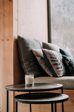 Laden Sie das Bild in den Galerie-Viewer, JenLiving® SENSUAL AMBER Fragrance Candle