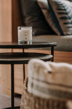 Laden Sie das Bild in den Galerie-Viewer, JenLiving® SENSUAL AMBER Fragrance Candle
