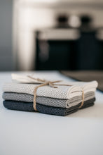 Laden Sie das Bild in den Galerie-Viewer, Solvang Wischtücher gestrickt, 3er Set, stahlgrau aus 100% Oeko-Tex Baumwolle