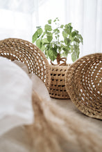 Laden Sie das Bild in den Galerie-Viewer, palmblatt körbe aufbewahrung von JenLiving