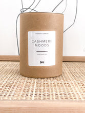 Laden Sie das Bild in den Galerie-Viewer, JenLiving® CASHMERE MOODS Fragrance Candle