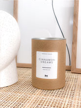 Laden Sie das Bild in den Galerie-Viewer, JenLiving® CINNAMON DREAMS Fragrance Candle