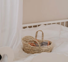 Laden Sie das Bild in den Galerie-Viewer, JenLiving® Puppentrage MINI LOU