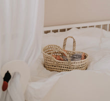 Laden Sie das Bild in den Galerie-Viewer, JenLiving® Puppentrage MINI LOU