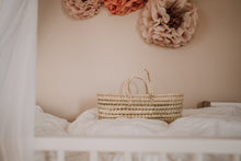 Laden Sie das Bild in den Galerie-Viewer, JenLiving® Puppentrage NILA