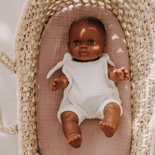 Laden Sie das Bild in den Galerie-Viewer, Paola Reina Puppe African Girl + Romper Musselin