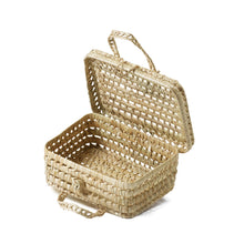 Laden Sie das Bild in den Galerie-Viewer, Palmblatt Koffer Kinder, palm leaf basket case, jenliving