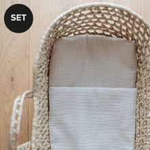 Laden Sie das Bild in den Galerie-Viewer, Palmblatt Moseskorb für Puppen mit Bettwäsche