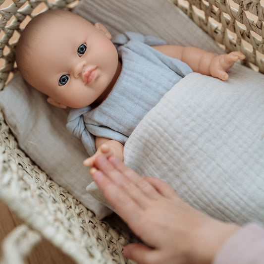 Set aus Puppentrage LUCY LOU und Bettwäsche Natur weiß